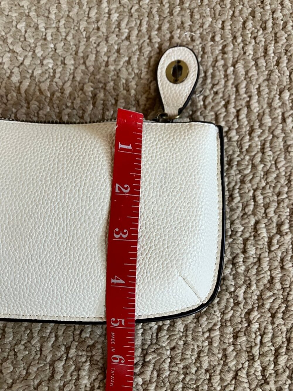 NWT Joy Susan Wristlet Clutch White Vegan Leather Zip Pouch Minimalist READ - Picture 5 of 7